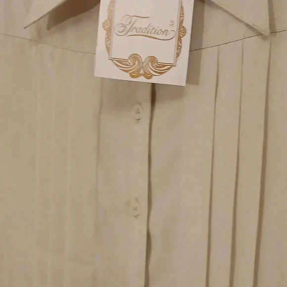 Cream  Blouse - Picture 5 of 7